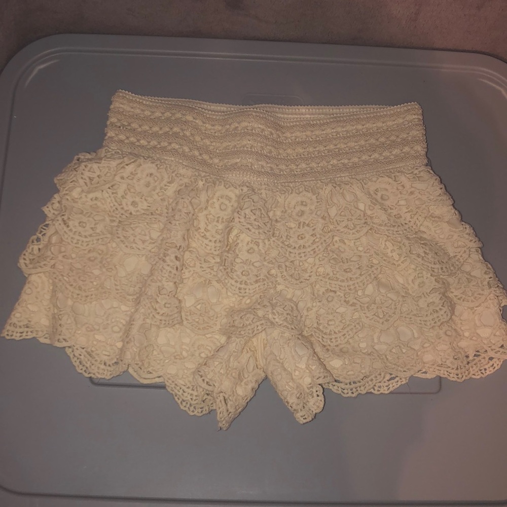 Love culture ruffled lace shorts